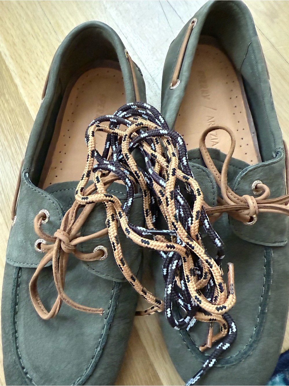Sperry x Aritzia Slim Boat Shoe - Picture 4 of 6